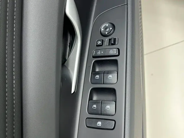 Hyundai Elantra — Фото автомобиля 20