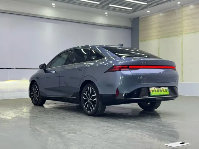 Xpeng P5 — Фото автомобиля 16