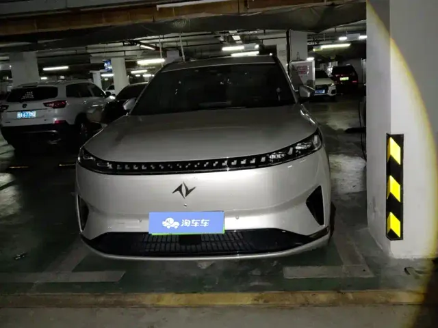 Dongfeng eπ 008 — Фото автомобиля 2