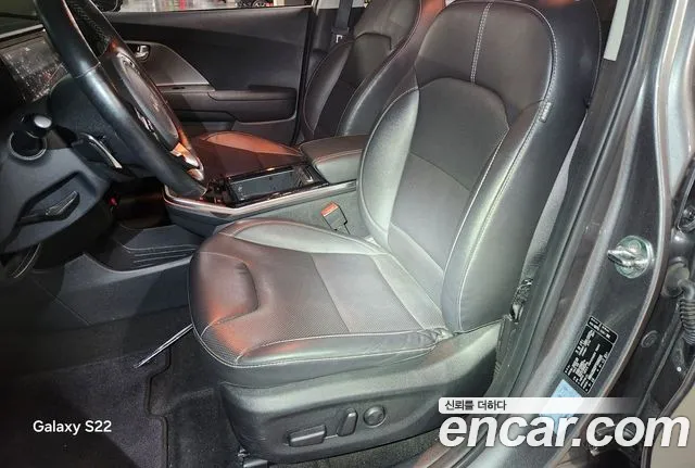 Kia Niro — Фото автомобиля 6
