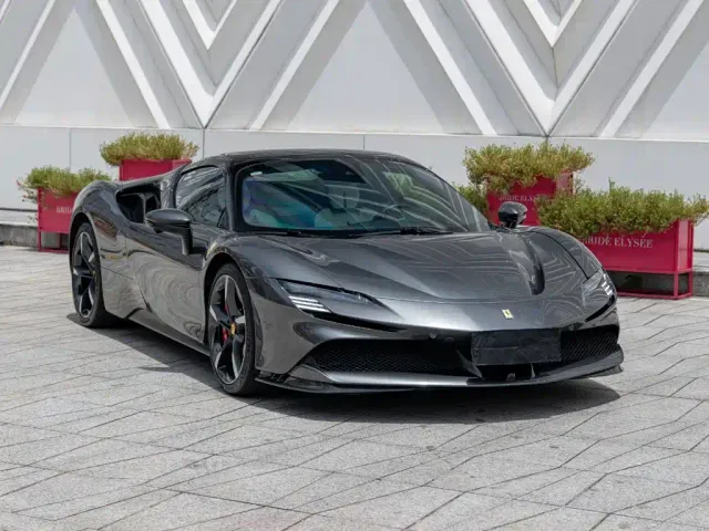 Ferrari SF90 — Фото автомобиля 3