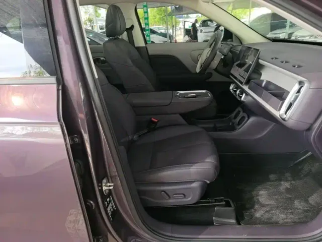 Leapmotor B10 — Фото автомобиля 24