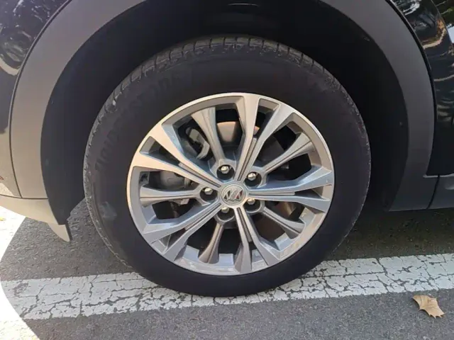 Buick Envision Plus — Фото автомобиля 22