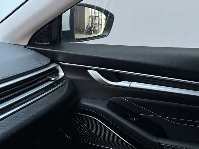 Geely Emgrand — Фото автомобиля 13