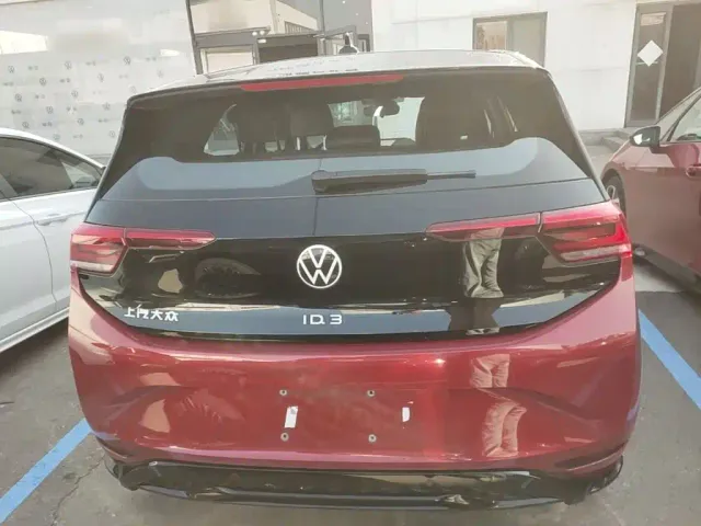 Volkswagen ID.3 — Фото автомобиля 5