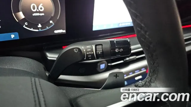 Hyundai Grandeur Grandeur (GN7) 2.5 Бензин 2WD — Фото автомобиля 24