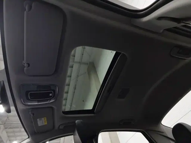 Hyundai Elantra — Фото автомобиля 14