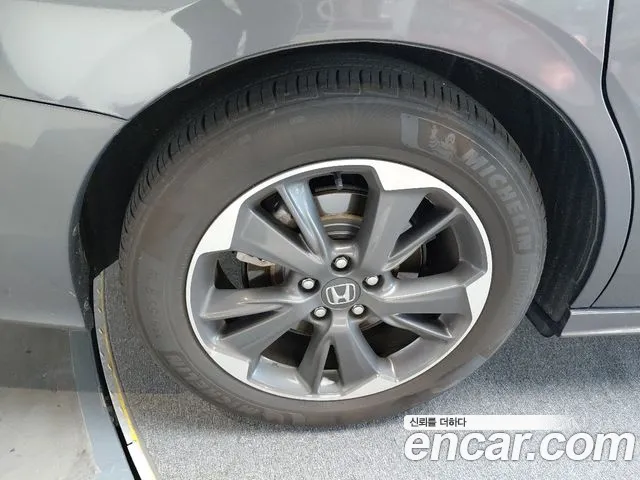 Honda Odyssey — Фото автомобиля 6