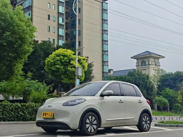 Фотография автомобиля — Wuling Bingo