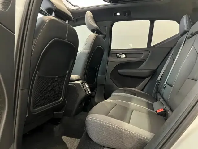 Volvo XC40 — Фото автомобиля 5