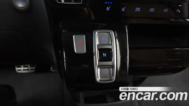 Hyundai Staria Staria 2WD автодом — Фото автомобиля 9