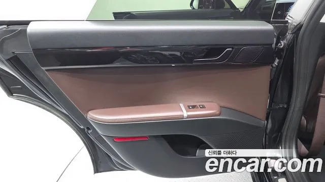 Hyundai Grandeur GN7 — Фото автомобиля 14