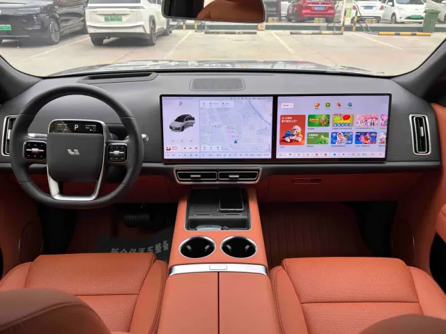 Li Auto L8 — Фото автомобиля 10