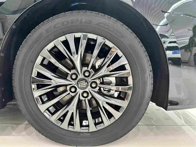 Toyota Vellfire — Фото автомобиля 5