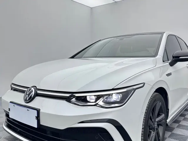 Volkswagen Golf — Фото автомобиля 7