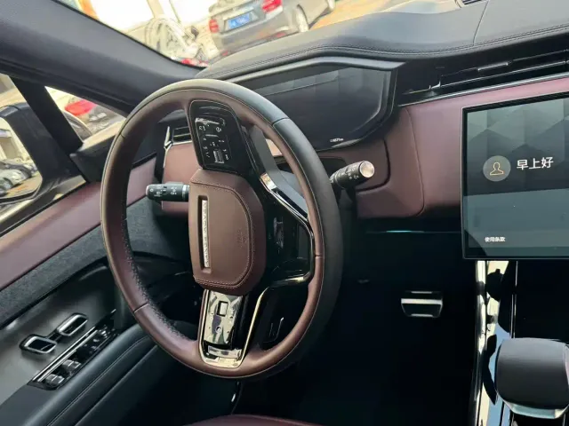 Land Rover Range Rover Sport — Фото автомобиля 6