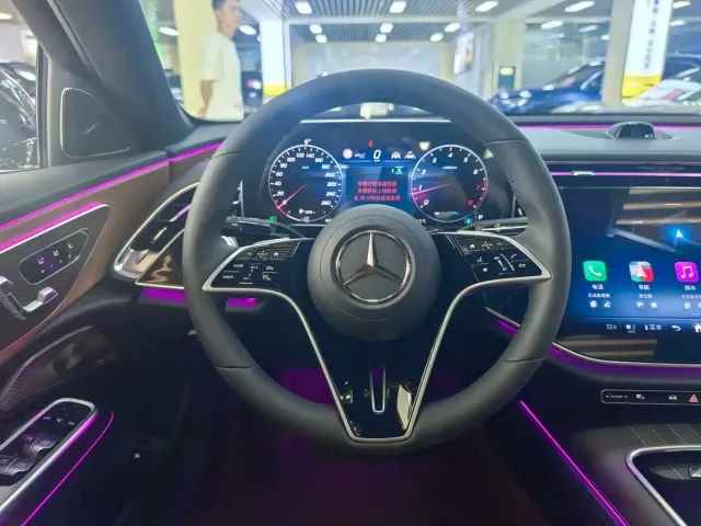 Mercedes-Benz E-Class — Фото автомобиля 15
