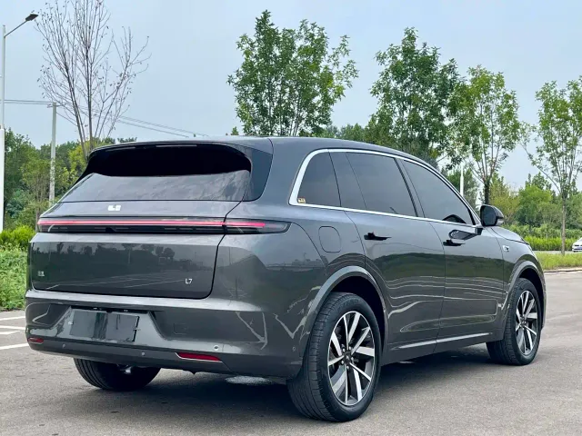 Li Auto L7 — Фото автомобиля 25
