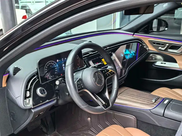 Mercedes-Benz E-Class — Фото автомобиля 10