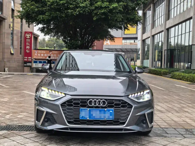 Audi A4L — Фото автомобиля 2