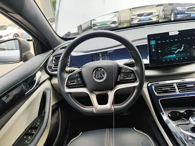 BYD Qin PLUS — Фото автомобиля 10