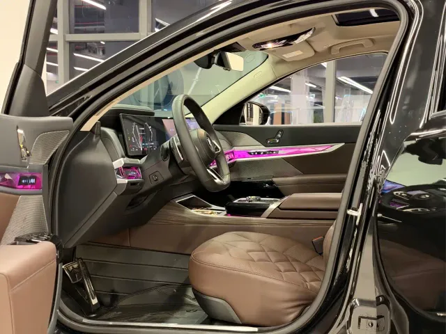 BMW 7 Series — Фото автомобиля 6