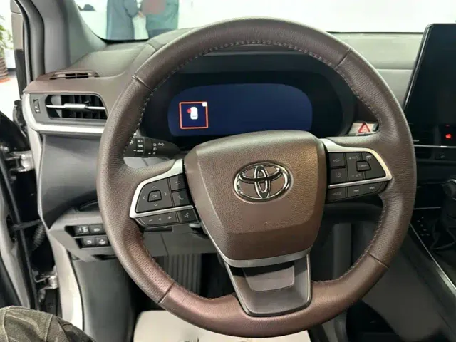 Toyota Granvia — Фото автомобиля 14