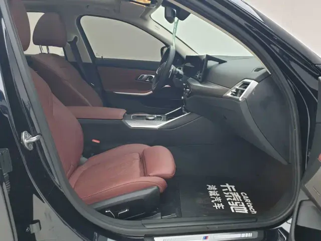 BMW 3 Series — Фото автомобиля 17