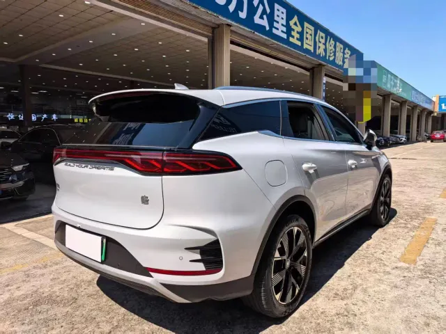 BYD Tang — Фото автомобиля 14