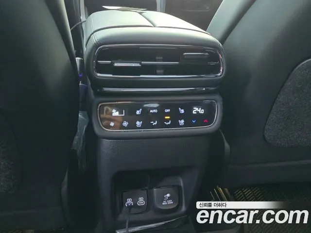 Genesis GV80 — Фото автомобиля 12