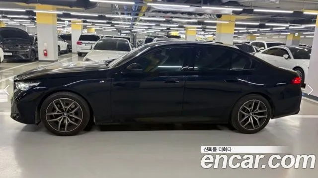 BMW 5 Series G60 — Фото автомобиля 2