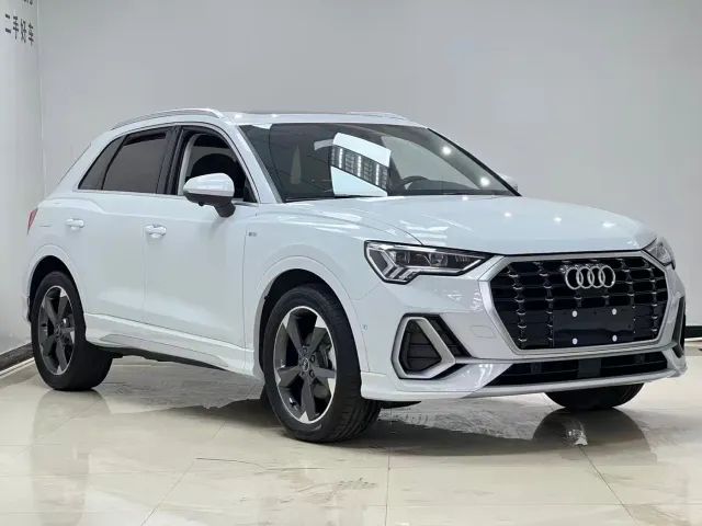 Audi Q3 — Фото автомобиля 3
