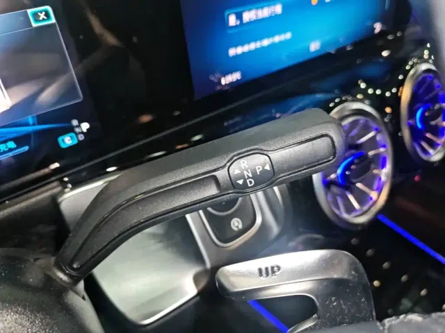 Mercedes-Benz GLB AMG — Фото автомобиля 13