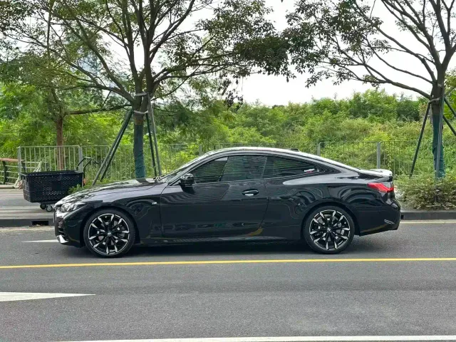 BMW BMW 4 Series 2024 430i M Sport Shadow Edition — Фото автомобиля 3