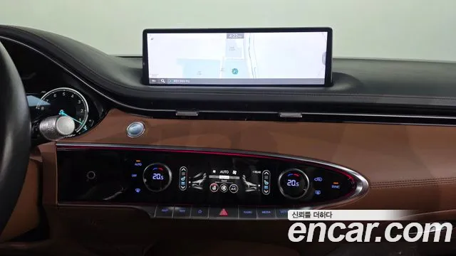 Genesis GV70 — Фото автомобиля 16