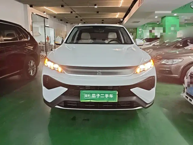 BYD Song Pro — Фото автомобиля 2
