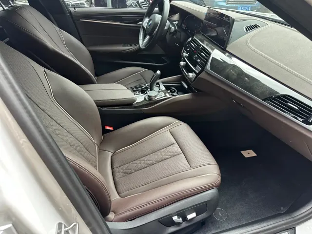 BMW 5 Series — Фото автомобиля 7