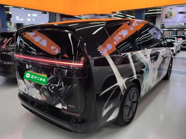 Li Auto MEGA — Фото автомобиля 6
