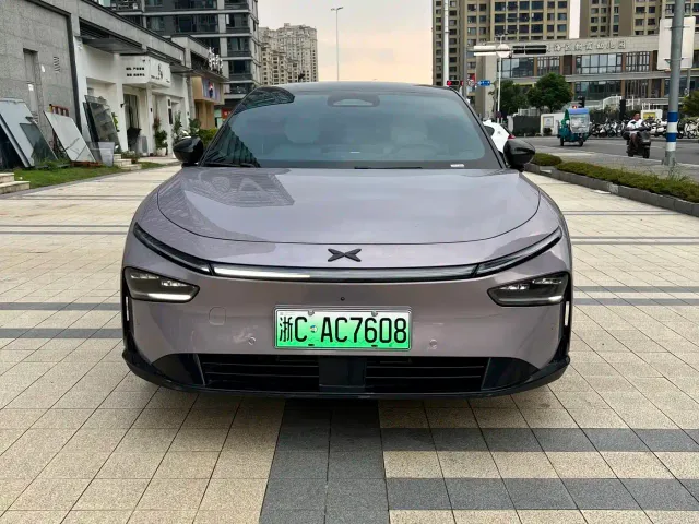 Xpeng P7+ — Фото автомобиля 2