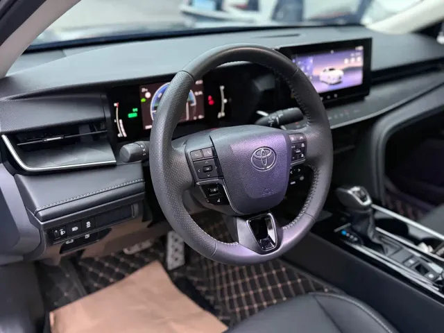 Toyota Camry — Фото автомобиля 7