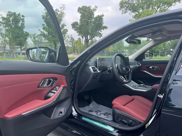 BMW i3 — Фото автомобиля 11