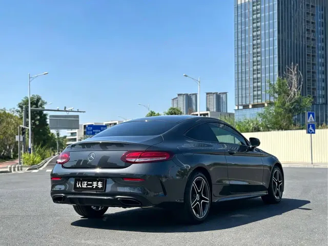 Mercedes-Benz C-Class — Фото автомобиля 4
