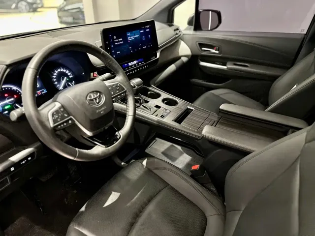 Toyota Granvia — Фото автомобиля 4