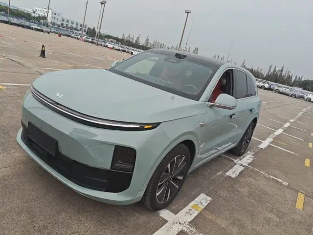 Фотография автомобиля — Li Auto L6