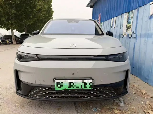 Leapmotor C10 — Фото автомобиля 2
