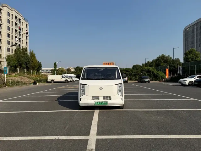 Changan Kuayue Kua Yue Xing Guang EV — Фото автомобиля 2