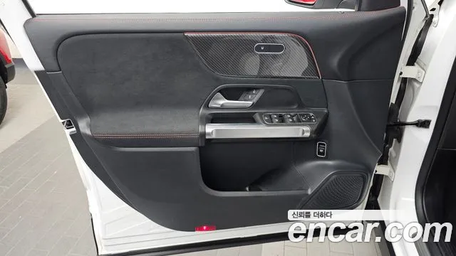 Mercedes-Benz GLB-Class — Фото автомобиля 24