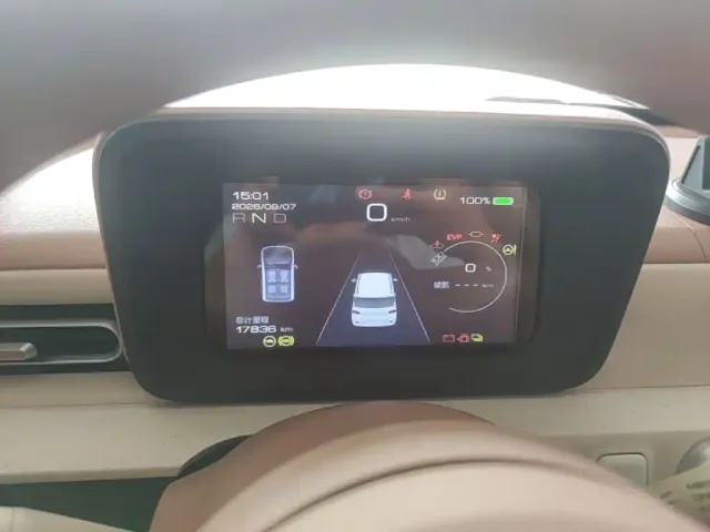 Wuling Hongguang Mini EV — Фото автомобиля 11