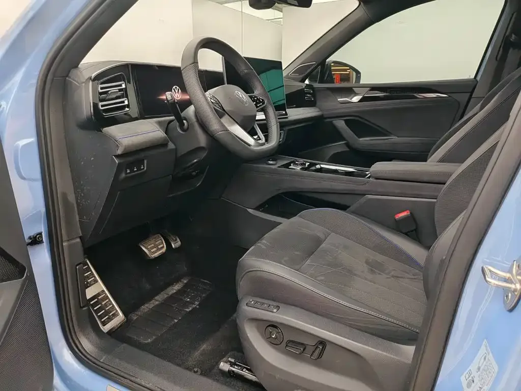 Volkswagen Tiguan L 2024 PRO 380TSI 4WD R-Line Premium Edition — Фото автомобиля 6