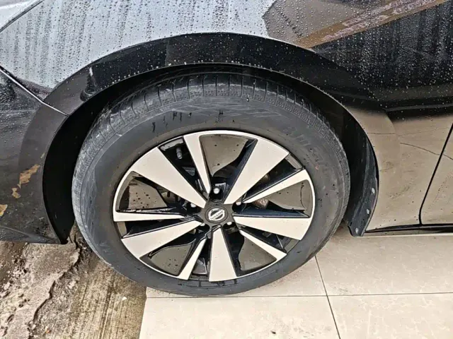 Nissan Teana — Фото автомобиля 22